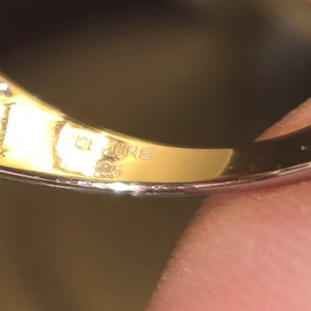Beautiful ring - Picture 5 of 5